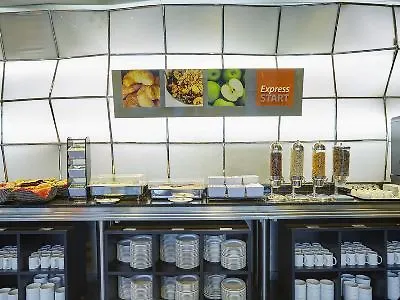 Express Lisbon Alfragide By Ihg Szálloda 3*