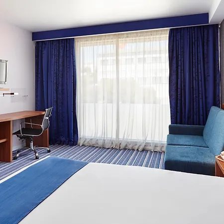 Express Lisbon Alfragide By Ihg Hotel Carnaxide