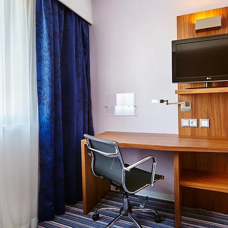 Express Lisbon Alfragide By Ihg